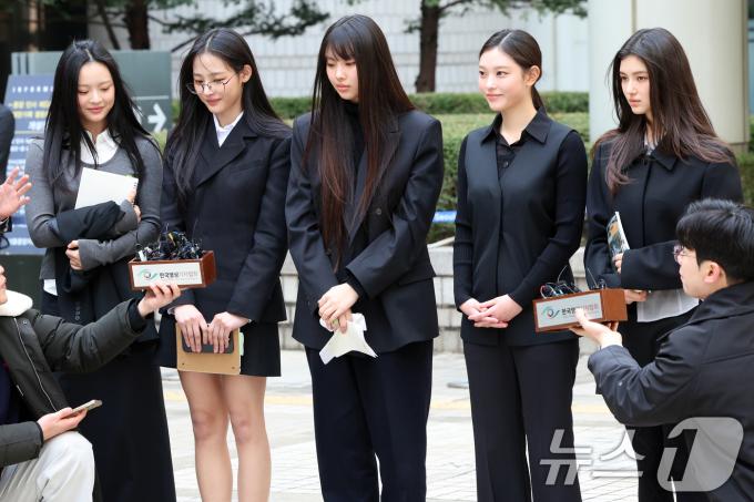 그룹 뉴진스(왼쪽부터 하니, 민지, 혜인, 해린, 다니엘) ⓒ News1 황기선 기자