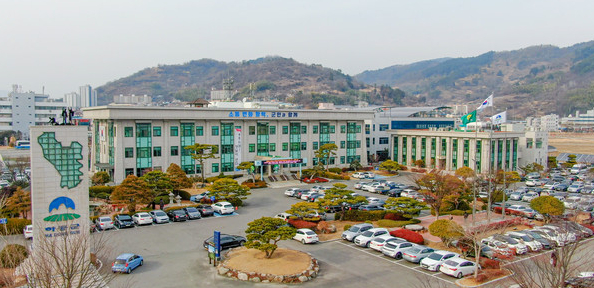 하동군청 전경./사진=하동군