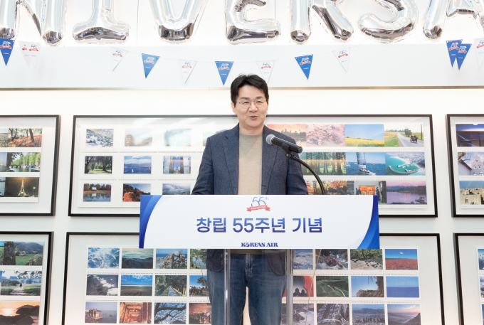 조원태 한진그룹 회장이 올 상반기 대한항공에서 38억, 한진칼에서 43억원이 넘는 보수를 수령했다. /사진=대한항공