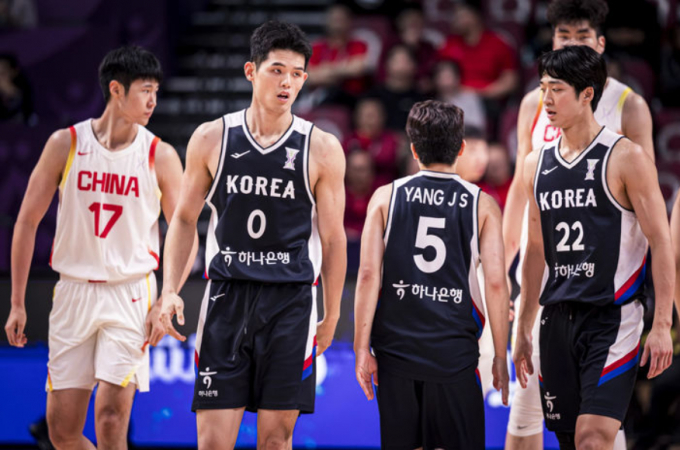 2025 국제농구연맹(FIBA) 아시아컵 8강에서 중국과 맞붙은 한국 남자 농구대표팀. /사진=FIBA 홈페이지(뉴시스)