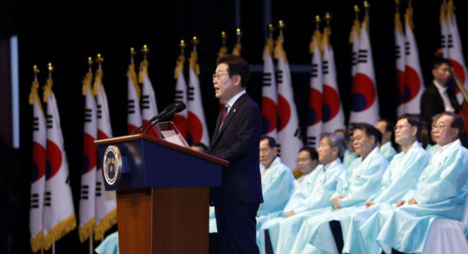 이재명 대통령이 15일 서울 종로구 세종문화회관에서 열린 제80주년 광복절 경축식에서 경축사를 하고 있다. /사진=뉴시스