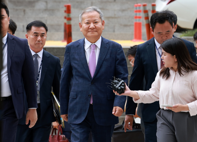 내란특검팀(특별검사 조은석)이 18일 이상민 전 행정안전부 장관을 다시 소환해 조사한다. 사진은 지난달 31일  내란중요임무종사, 직권남용 권리행사방해, 위증 혐의를 받는 이상민 전 행정안전부 장관이 서울 서초구 서울중앙지방법원에서 열린 구속 전 피의자 심문(영장실질심사)에 출석하고 있는 모습. /사진=뉴시스