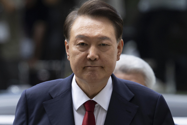 윤석열 전 대통령이 내란 우두머리 혐의 재판에 또 불출석했다. 사진은 윤석열 전 대통령이 지난 9일 서울 서초구 서울중앙지방법원에서 열린 구속 전 피의자심문(영장실질심사)을 받기 위해 출석하고 있는 모습. /사진=뉴시스(공동취재단)