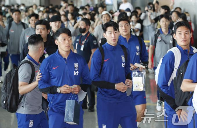 지난해 6월 대표팀의 출국 모습.  2024.6.2/뉴스1 ⓒ News1 권현진 기자