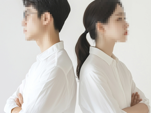 각자 자녀가 있는데 재혼한 부부가 양육비 문제로 갈등 중이다. 사진은 기사의 이해를 돕기 위함. /사진=클립아트코리아