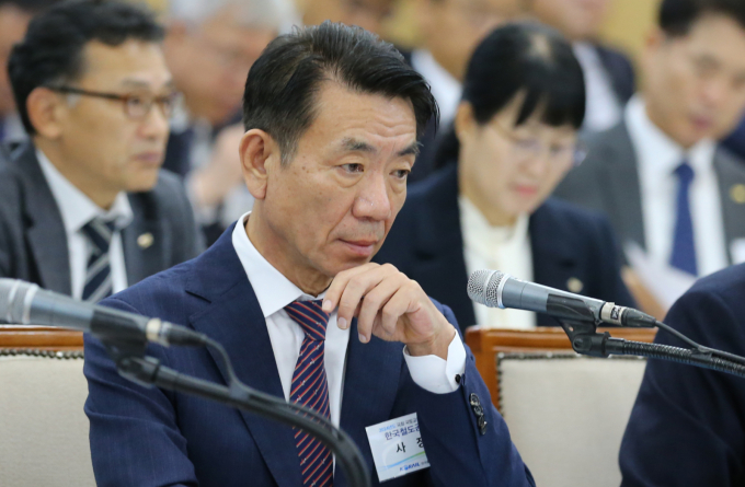 한문의 한국철도공사(코레일) 사장이 인명사고에 대한 책임을 지고 사의를 표명했다. 사진은 지난해 한 사장이 코레일 대전본사에서 열린 국회 국토교통위원회 국정감사에 출석한 모습. /사진=뉴스1