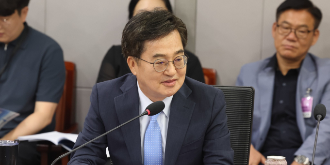 김동연 경기도지사가 21일 국회의원회관에서 열린 토론회에서 축사하고 있다. /사진=경기도