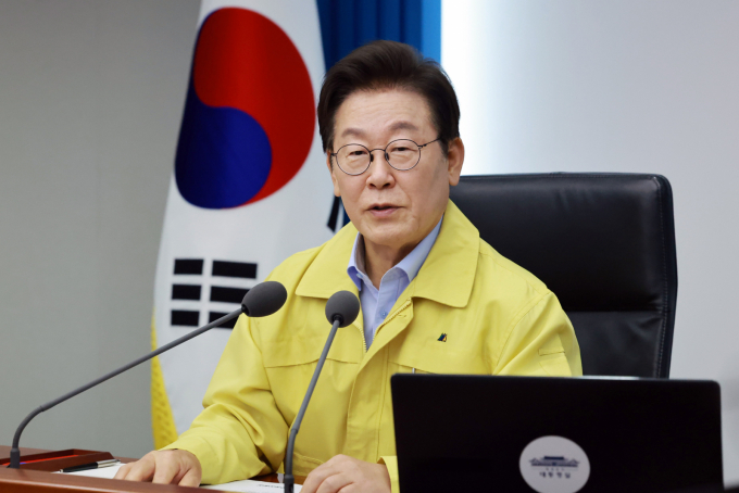이재명 대통령이 한일·한미 정상회담에 대해 최선을 다하겠다고 말했다. 사진은 이 대통령이 21일 서울 용산구 대통령실 청사에서 열린 제8차 수석·보좌관 회의에서 발언한 모습. /사진=뉴시스(대통령실통신사진기자단)