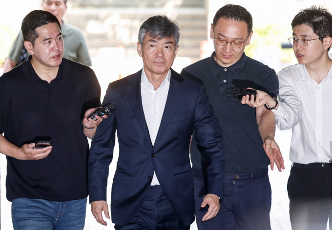  민중기 특별검사팀이 22일 김 여사의 최측근으로 지목된 이종호 전 블랙펄인베스트 대표를 구속 기소 했다. 사진은 지난 5일 이종호 전 블랙펄인베스트 대표가 서울 서초구 서울중앙지방법원에서 열린 영장실질심사에 출석하고 있는 모습. /사진=뉴스1