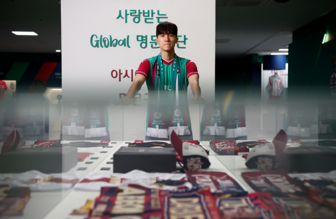 대전 하나시티즌 김진야가 병역특례 봉사자료 위조 등으로 자신을 경고 조치한 문화체육관광부를 대상으로 낸 행정소송 2심에서도 패했다. 사진은 대전 유니폼을 입은 김진야의 모습. /사진=대전 하나시티즌 제공