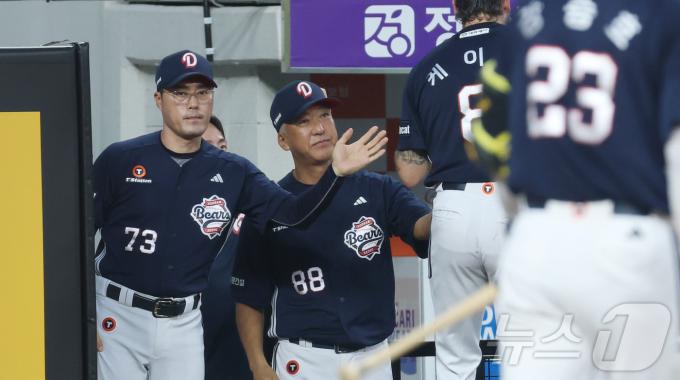 두산 베어스 조성환 감독대행. /뉴스1 DB ⓒ News1 김기남 기자