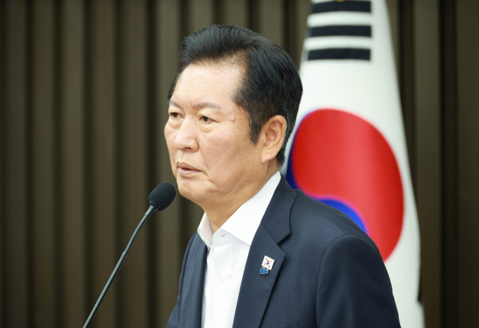 정청래 더불어민주당 대표가 24일 오전 서울 여의도 국회에서 열린 의원총회에서 발언을 하고 있다. / 사진=뉴시스 김금보 기자 /사진=김금보