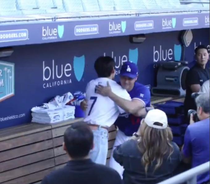 방탄소년단 뷔(왼쪽), 오타니 쇼헤이 (MLB 공식 SNS 갈무리)