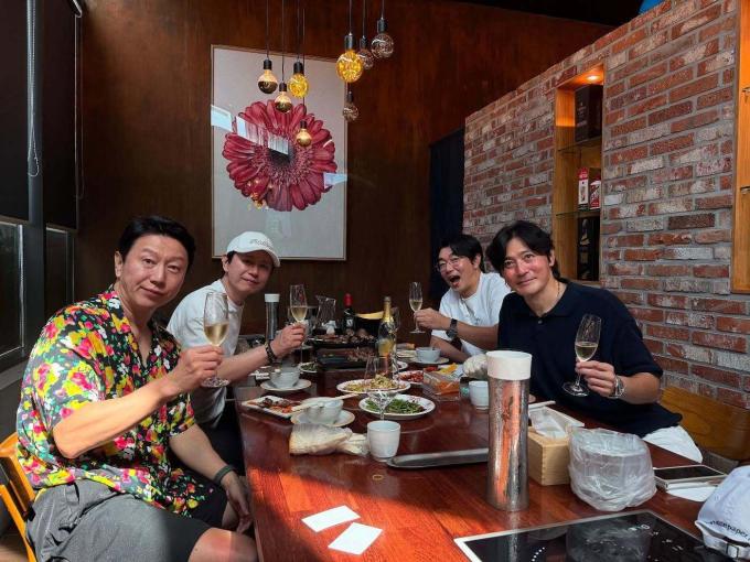 김민종, 이종혁, 장동건, 김수로(왼쪽 상단부터 시계 방향, 김수로 SNS)
