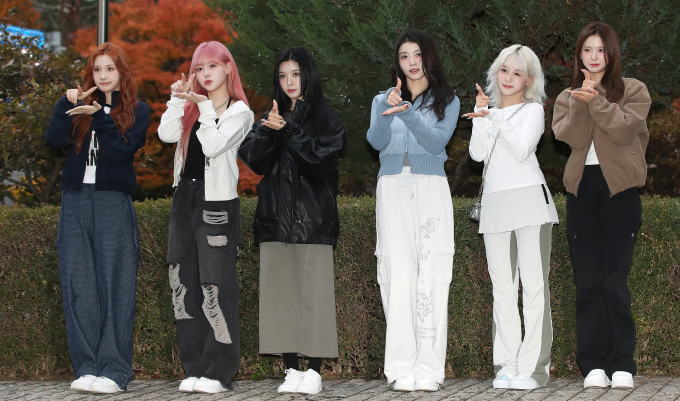 걸그룹 케플러와 래퍼 키드밀리의 다음달 중국 본토 공연이 모두 취소됐다는 소식이 전해졌다. 사진은 케플러 (왼쪽부터)휴닝바히에, 김채현, 김다연, 샤오팅, 히카루, 최유진이 음악방송 '뮤직뱅크'(뮤뱅) 녹화를 위해 지난해 11월15일 서울 영등포구 KBS 별관에 도착한 모습. /사진=뉴스1