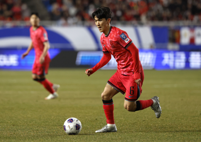 한국 축구대표팀이 9월 A매치를 앞두고 핵심 미드필더 황인범을 부상으로 잃었다. 사진은 한국 축구대표팀에서 활약 중인 황인범의 모습. /사진=뉴시스
