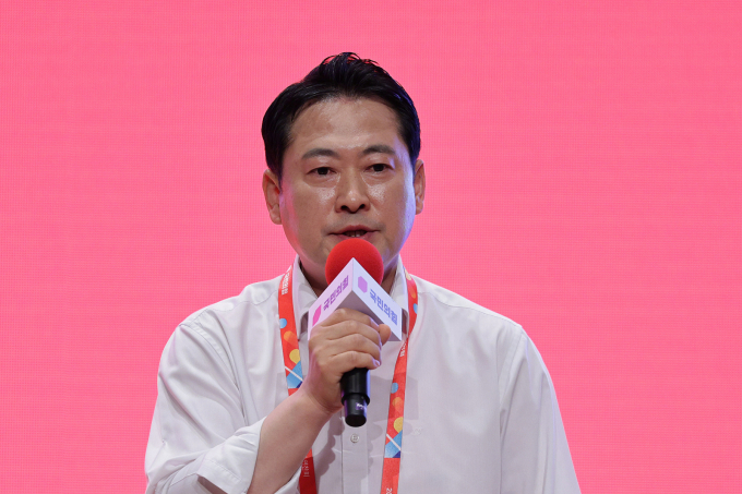 장동혁 국민의힘 대표가 29일 인천 중구 인천국제공항 인재개발원에서 열린 당 연찬회 후 기자들과 만나 이재명  대통령이 제안한 회동에 대해 입장을 밝혔다. /사진=뉴스1