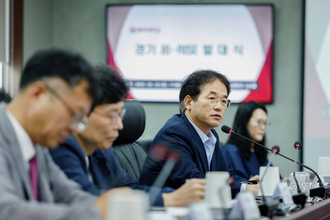  이동환 고양특례시장(오른쪽 2번째)이 지난 29일 중부대학교에 열린 '중부대학교 라이즈 사업단 발대식'에 참석해 발언하고 있다. /사진제공=고양특례시