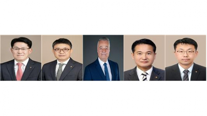 한화그룹이 4개 계열사 대표이사 5명을 내정했다. (왼쪽부터)류두형 한화글로벌 대표 내정자, 김종서 한화엔진 대표 내정자, 라피 발타 한화파워시스템 대표 내정자, 김경수 한화호텔앤드리조트 에스테이트부문 대표 내정자, 최석진 한화호텔앤드리조트 리조트부문 대표 내정자. /사진=한화그룹