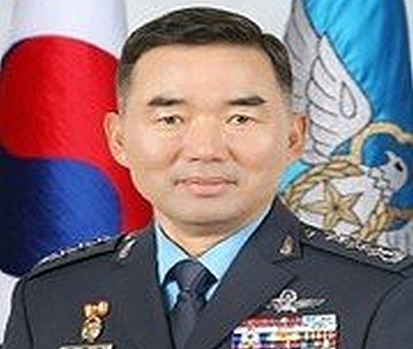 정부가 합동참모본부(합참) 의장을 비롯한 대장급 장성 7명 전원에 대한 인사를 단행했다. 사진은 합참의장에 내정된 진영승 전략사령관 모습. /사진=뉴스1(국방부 제공)