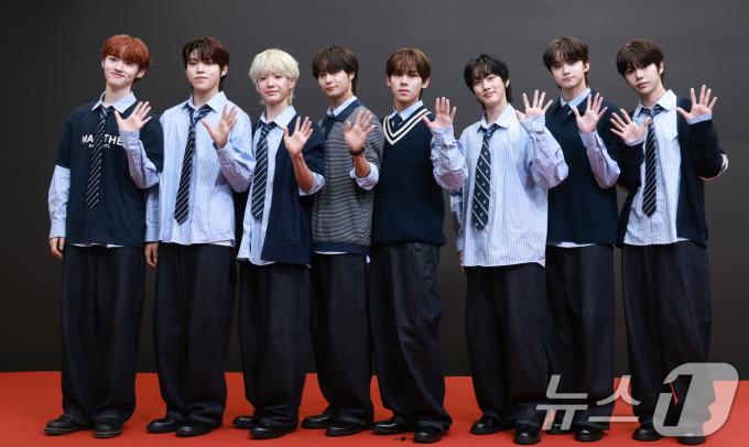 '비 마이 보이즈(B:MY BOYZ)' 데뷔 그룹 YUHZ(유어즈)가 1일 오후 서울 용산구 썸머스타에서 가진 글로벌 기자회견에 참석해 포즈를 취하고 있다. ⓒ News1 권현진 기자