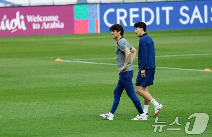 홍명보 감독과 손흥민. /뉴스1 ⓒ News1 이승배 기자