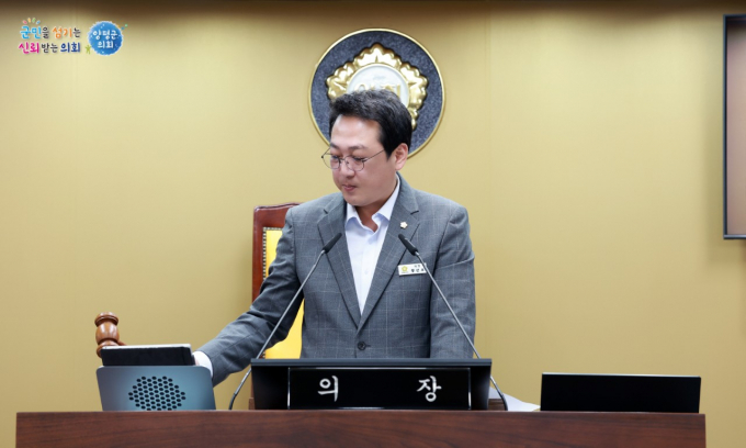 황선호 양평군의회 의장이 지난 1일 제310회 양평군의회 임시회를 개회하고 있다. /사진제공=양평군의회