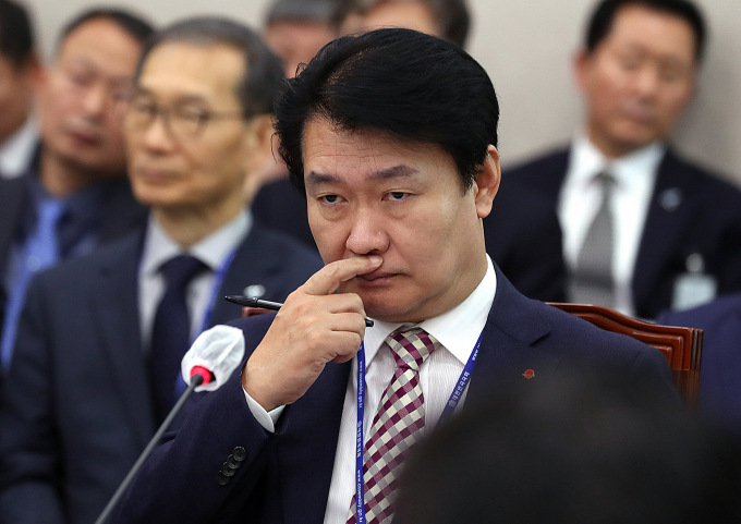 정용기 한국지역난방공사 사장이 2023년 10월24일 서울 여의도 국회에서 열린 산업통상자원중소벤처기업위원회 국정감사에서 생각에 잠겨 있다. / 사진=뉴시스DB