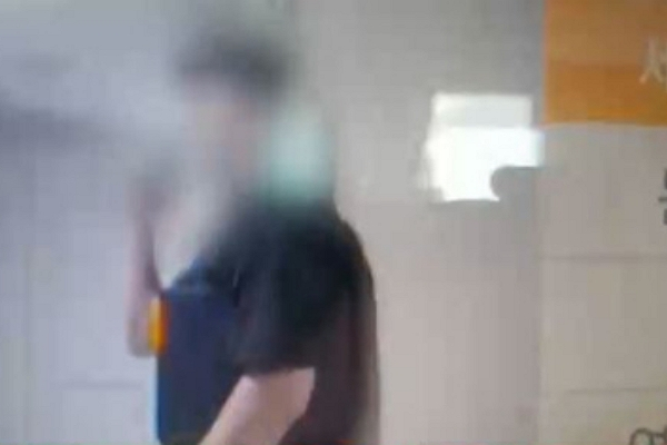 임신부를 절도범으로 몬 형사에게 비판이 이어지고 있다. 사진은 당시 임신부 집에 찾아온 형사의 모습. /사진=클립아트코리아