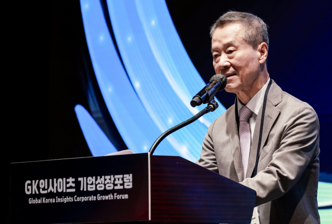 홍선근 머니투데이 회장이 4일 서울 중구 웨스틴 조선호텔에서 열린 GK인사이츠 기업성장포럼에서 축사했다. /사진=뉴시스