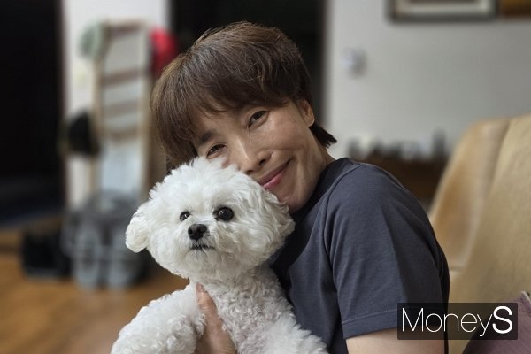 50대 여성이 뇌사 장기기증으로 3명의 목숨을 살리고 하늘의 별이 됐다. 사진은 뇌사 장기기증으로 3명의 목숨을 살린 김미란씨. /사진 제공=한국장기조직기증원
