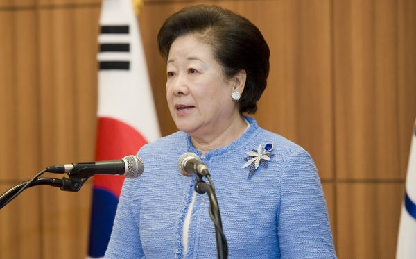한학자 통일교 총재가 김건희 특검팀의 소환 통보를 앞두고 돌연 서울아산병원에 입원했다. 사진은 한학자 통일교 총재 모습. /사진=뉴시스(통일교 제공)