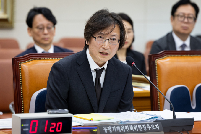 주병기 공정거래위원장 후보자가 5일 서울 여의도 국회에서 열린 인사청문회에 출석해 의원 질의에 답하고 있다. /사진=뉴스1
