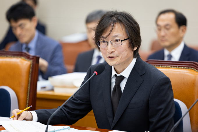 주병기 공정거래위원장 후보자가 5일 서울 여의도 국회에서 열린 인사청문회에 출석해 의원 질의에 답하고 있다. /사진=뉴스1