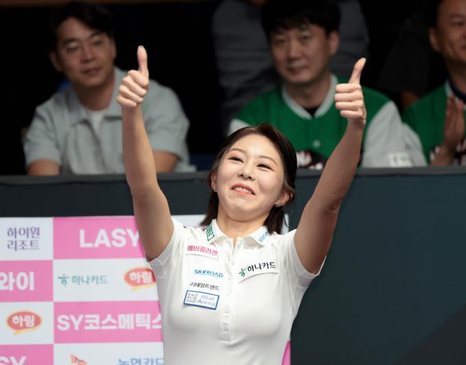 여자 프로당구(LPBA) 통산 16번째 우승을 차지한 김가영. (PBA 제공)