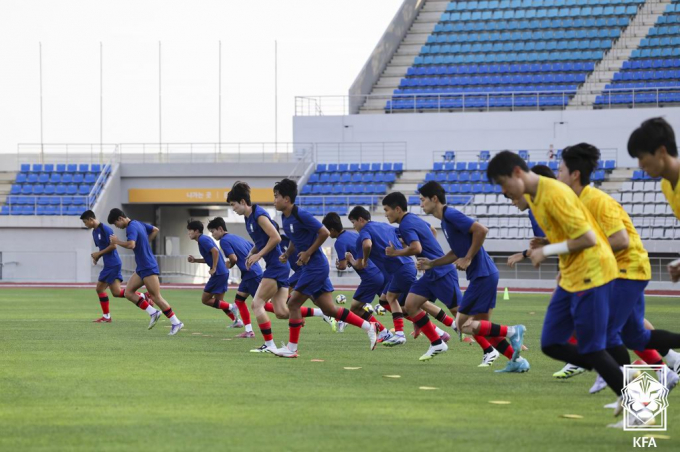 이창원 감독이 이끄는 2025 국제축구연맹 20세 이하 월드컵에 출전할 21명의 태극전사가 최종 확정됐다. 사진은 지난달 29일부터 지난 5일까지 경남 김해에서 진행된 훈련에 참석한 20세 이하 대표팀 선수들의 모습. /사진=대한축구협회(KFA) 제공