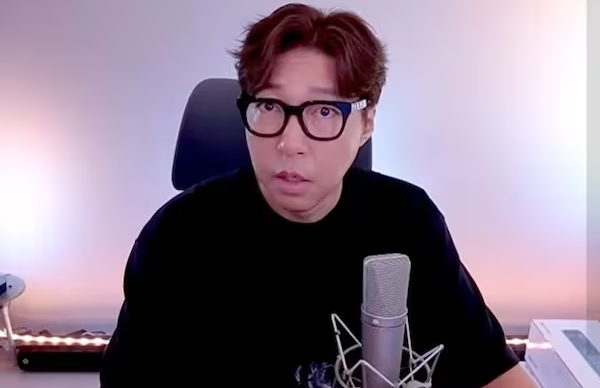 대도서관의 갑작스러운 사망 소식이 전해지면서 심근경색 증상 등에 관심이 쏠리고 있다. 사진은 지난 4일 대도서관의 사망 전 마지막 라이브 방송. /사진=유튜브 채널 '대도서관TV' 캡처