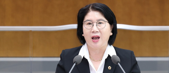  이서영 경기도의원이 9일 제386회 임시회 본회의 자유발언에서 분당 재건축를 막는 문제점을 지적하고 있다. /사진제공=경기도의회