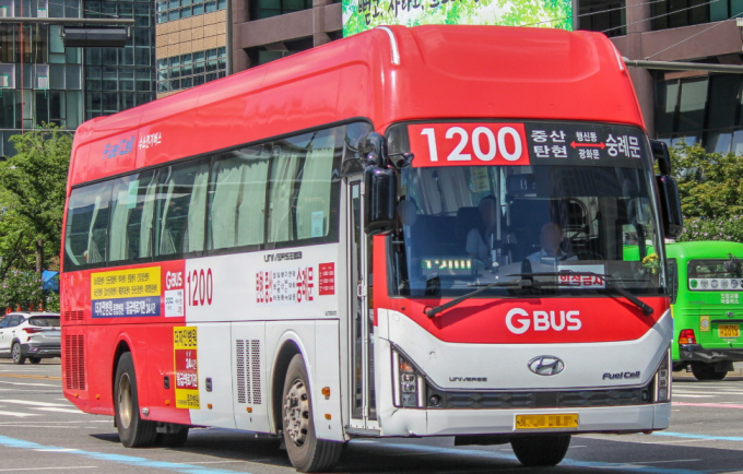2025년도 광역버스 준공영제 사업에 선정된 1200번 버스. /사진제공=고양특례시