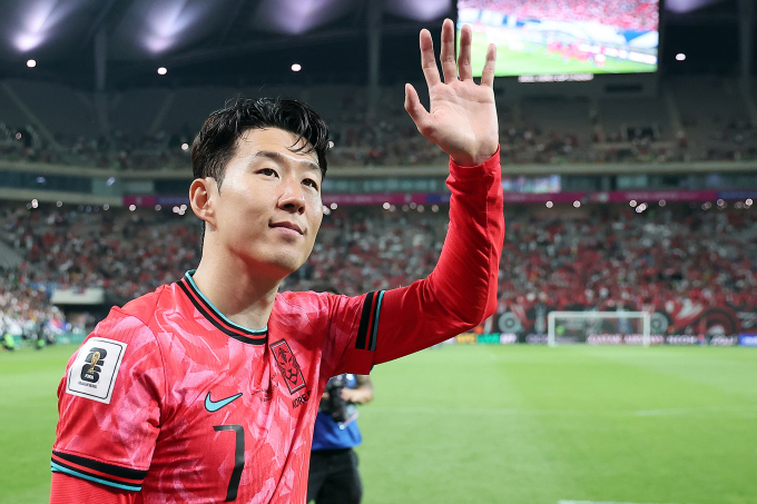 한국 축구의 간판 손흥민이 차범근 전 감독, 홍명보 감독과 함께 남자 A매치 최다 출장 공동 1위에 올랐다. 사진은 한국 국가대표로 활약 중인 손흥민의 모습. /사진=뉴스1