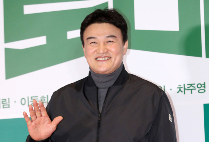 배우 박중훈이 강남의 빌딩을 매물로 내놓았다. 사진은 지난 3월 서울 송파구 롯데월드타워 롯데시네마에서 진행된 영화 '로비'(감독 하정우) VIP 시사회에 참석한 배우 박중훈. /사진=스타뉴스