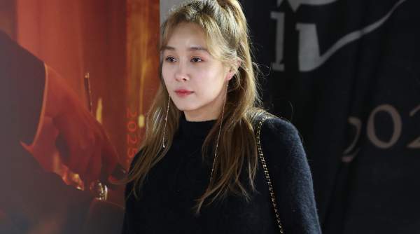 가수 겸 뮤지컬 배우 옥주현의 매니지먼트 위법 논란이 불거졌다. 사진은 가수 겸 뮤지컬 배우 옥주현 모습. /사진=뉴스1