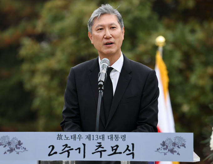 이재명 정부가 첫 주중대사로 노태우 전 대통령의 장남인 노재현 동아시아문화재단 이사장 등을 선임했다. 사진은 2023년 10월26일 경기 파주시 동화경모공원에서 열린 노태우 전 대통령 서거 2주기 주모식에 참석한 노재현 동아시아문화재단 이사장의 모습. /사진=뉴스1