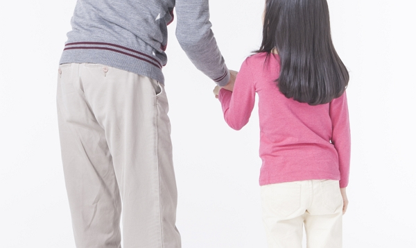 초등생을 유인하려 시도한 70대 남성이 경찰 조사를 받고 있다. 사진은 기사 본문과 무관함. /사진=클립아트코리아