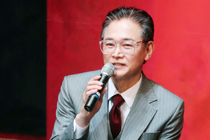 배우 정보석이 오는 17일 방송되는 MBC '라디오스타'에서 출연해 국민 드라마의 주역으로 활약했던 시절과 숨겨진 비하인드를 공개한다. 사진은 2022년 12월28일 배우 정보석이 서울 서초구 예술의 전당 자유소극장에서 진행된 연극 '레드' 프레스콜에서 인사말을 하고 있는 모습. /사진=머니투데이