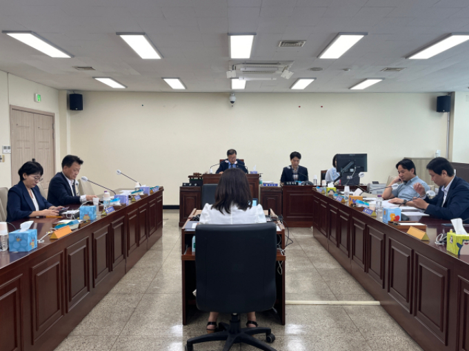 고양특례시의회가 지난 15일 제297회 임시회 제3차 본회의를 진행하고 있다. /사진제공=고양특례시의회