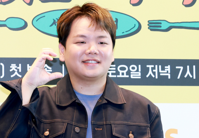 여행 크리에이터 겸 방송인 곽튜브(곽준빈)가 오는 19일 방송되는 '전현무계획2'에서 자신의 결혼담에 대해 밝힌다. 사진은 지난 7월23일 방송인 곽튜브가 서울 여의도 TWO IFC에서 열린 ENA, EBS 공동제작 '추성훈의 밥값은 해야지' 제작발표회에 참석해 포즈를 취하고 있는 모습. /사진=뉴스1