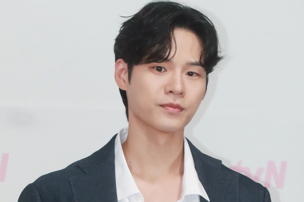 배우 윤지온이 음주운전에 적발됐다. 사진은 배우 윤지온이 지난해 8월14일 오전 서을 구로구 신도림 라마다 호텔에서 진행된 tvN 토일드라마 '엄마친구아들' 제작발표회에 참석해 포즈를 취하고 있는 모습. /사진=스타뉴스