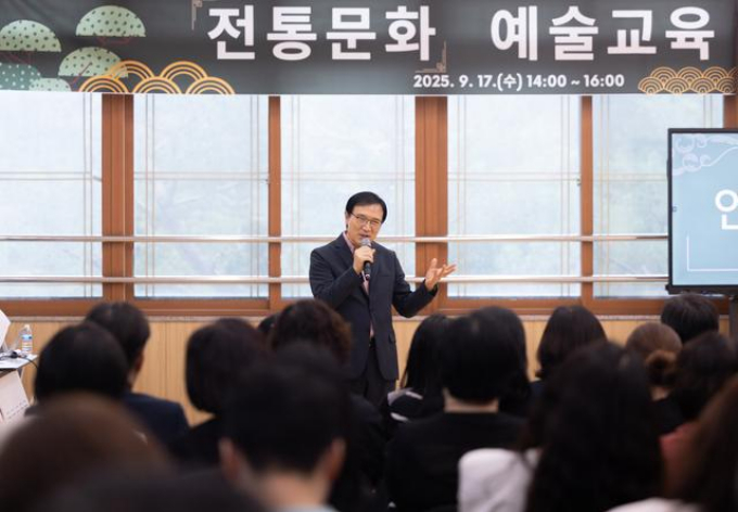 임태희 경기도교육감이 17일 광주중앙고등학교에서 춘천교대와 공동 진행한 정책연구 결과 발표회에 참석해 발언을 하고 있다. /사진제공=경기도교육청