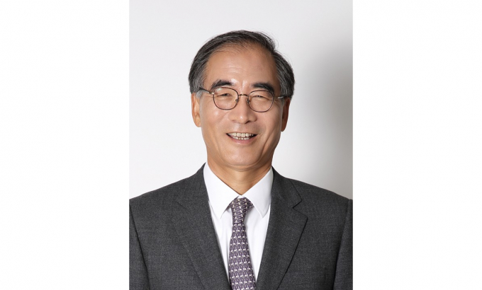김동녕 한세예스24홀딩스 회장(80)이 최근 논란이 됐던 한세실업의 새벽 조깅을 전면 중단할 것을 19일 지시했다. /사진=한세예스24홀딩스